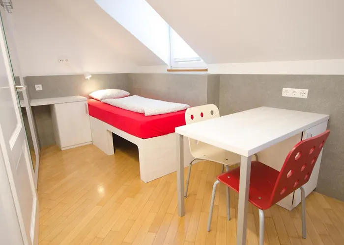 H2O Hostel