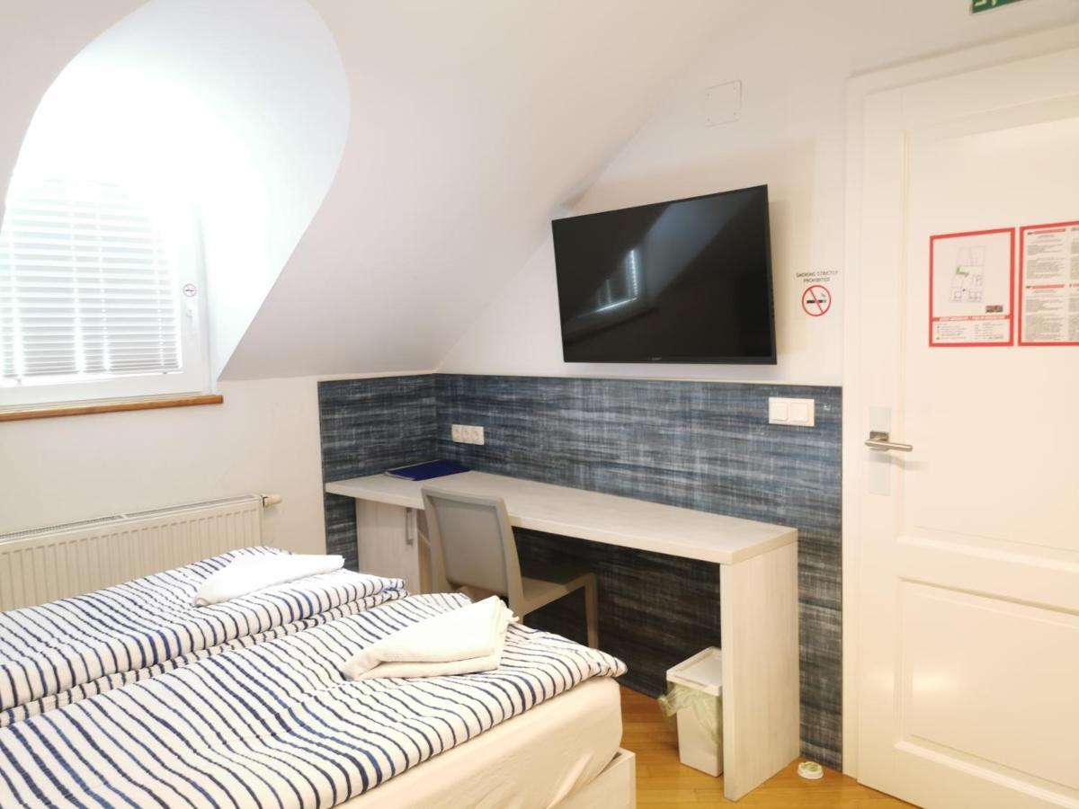 Hostal H2o *